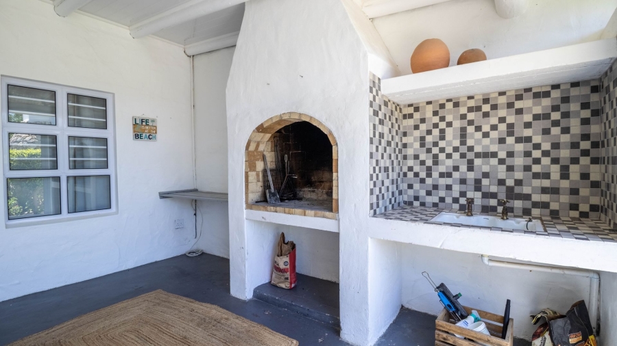 6 Bedroom Property for Sale in Jacobsbaai Western Cape